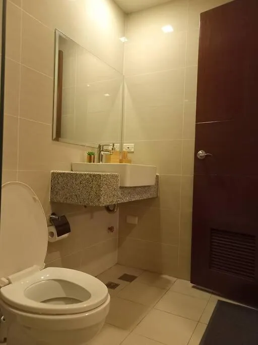 דירה Beautiful High End Condo In City Center, מנילה