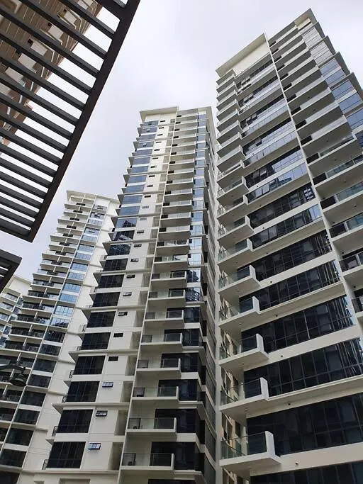 דירה Beautiful High End Condo In City Center, מנילה