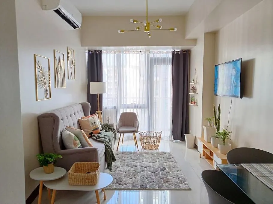 Beautiful High End Condo In City Center, Manila Philippines
