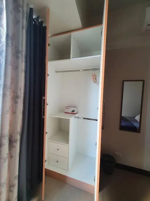 Beautiful High End Condo In City Center, Manila Apartment