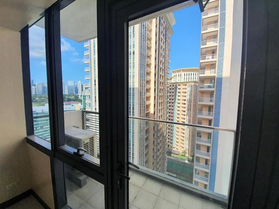 Beautiful High End Condo In City Center, Manila Philippines