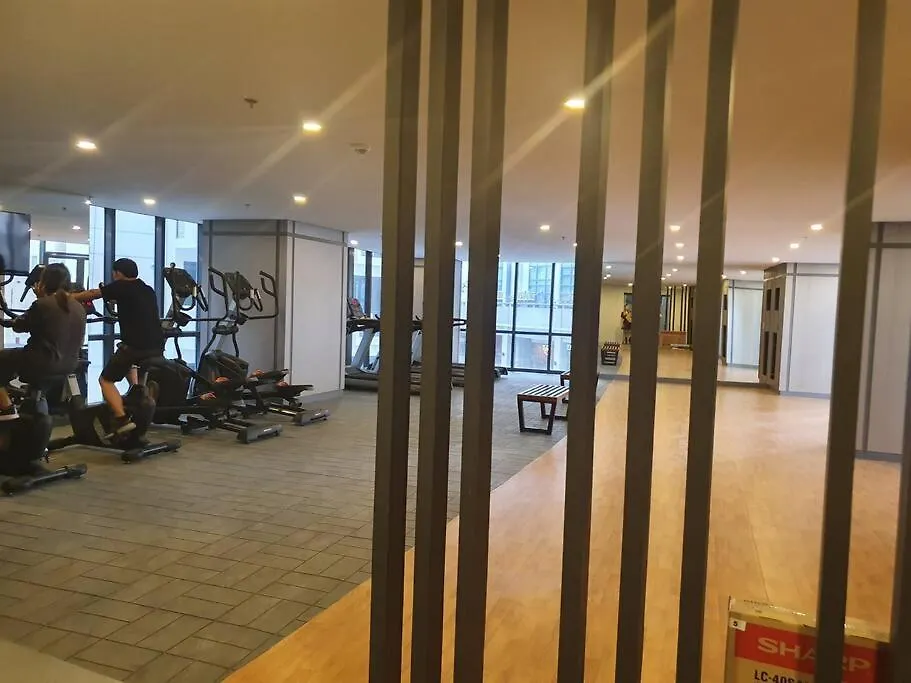 Beautiful High End Condo In City Center, Manila