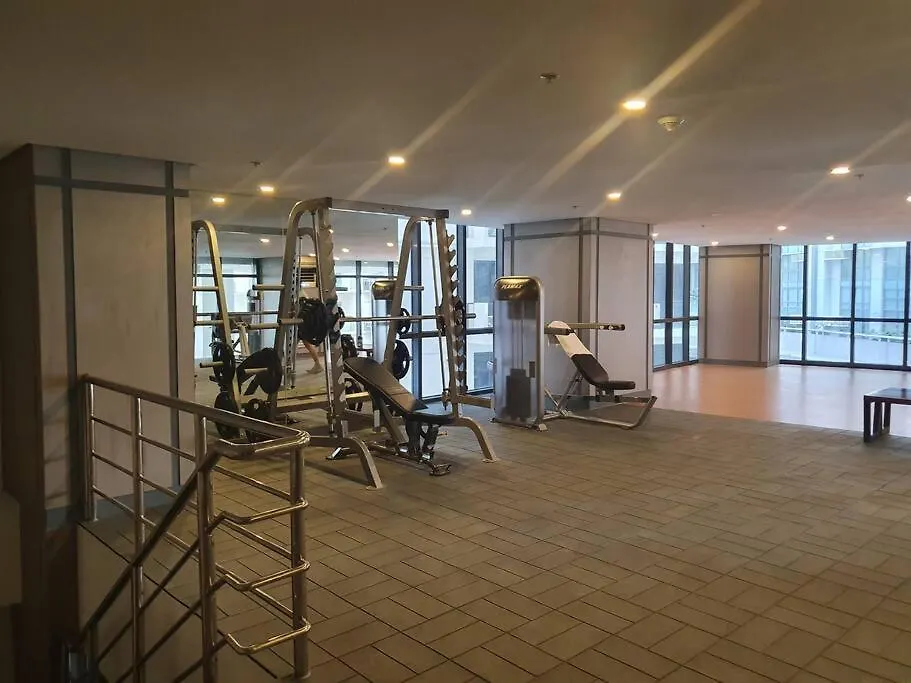 Beautiful High End Condo In City Center, Manila